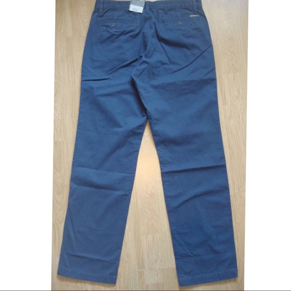 Eddie Bauer Classic Fit Chino - Picture 5 of 6